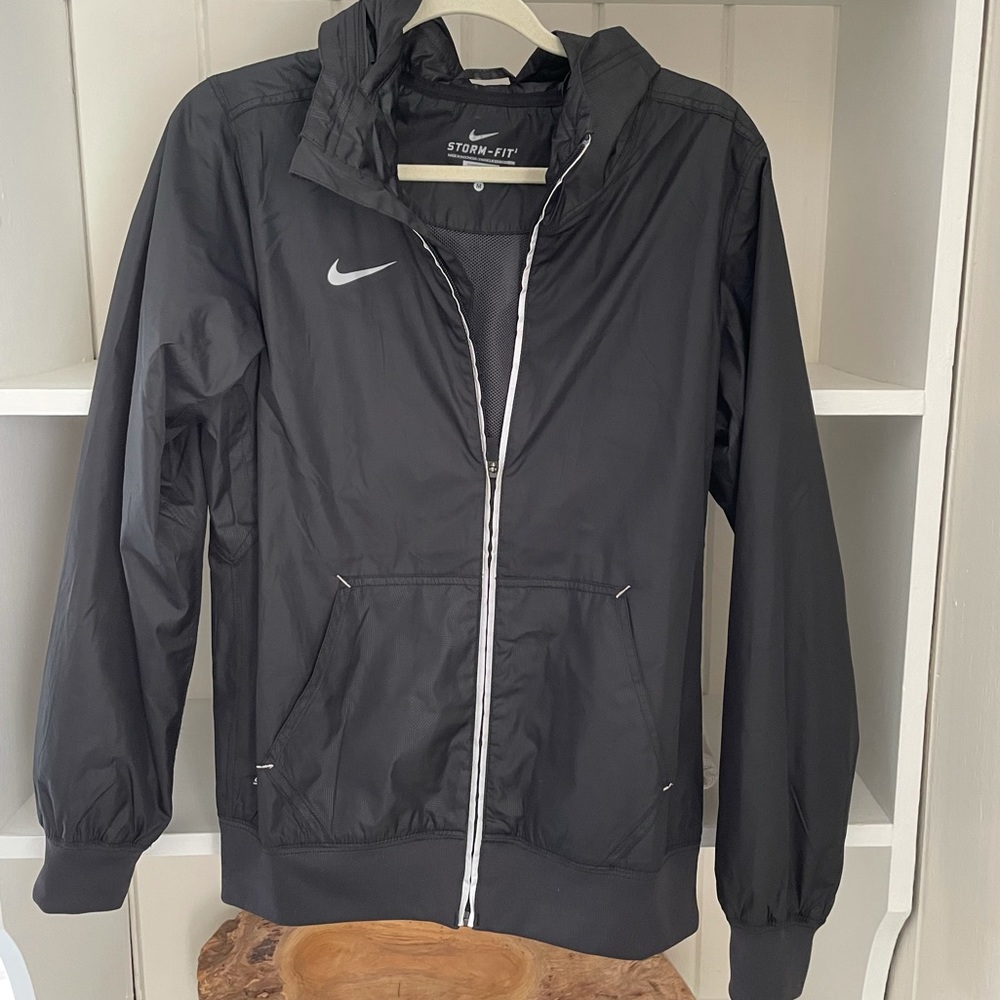 Nike Women’s Water Repellent Jacket